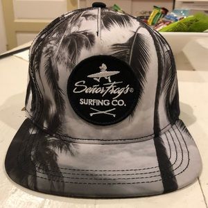 Flatbrim Black & White Señor Frog Hat from Mexico